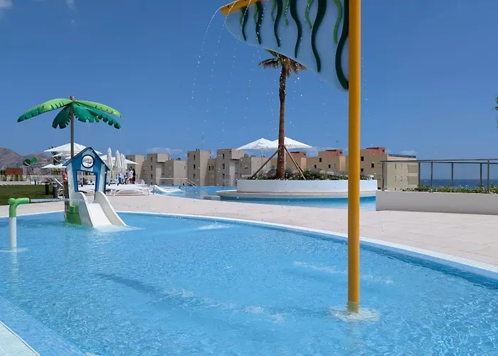 Sunset Sailors Butterfly Lounge Бенидорм