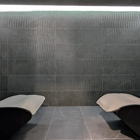 Sunset Sailors Butterfly Lounge *