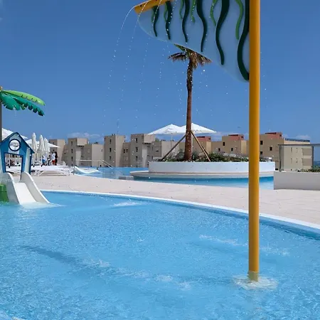 Sunset Sailors Butterfly Lounge Бенидорм