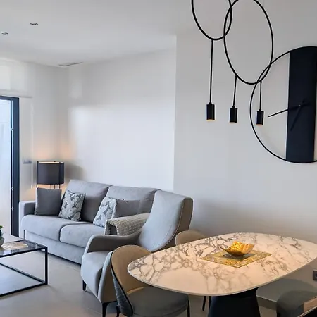 Sunset Sailors Butterfly Lounge *